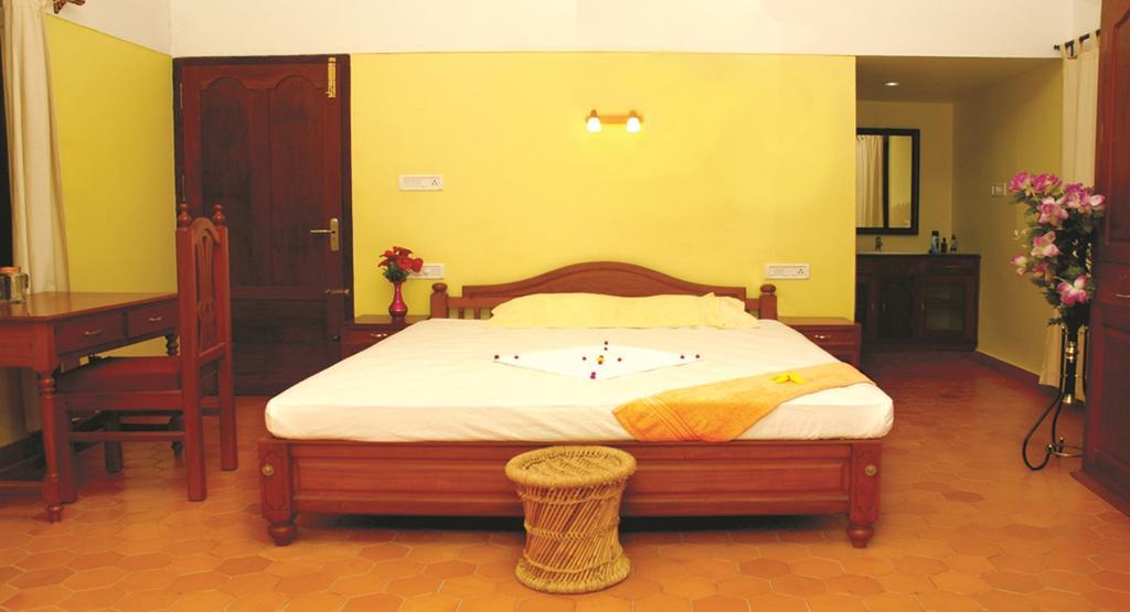 Amrutham Ayurvedic Village Resort Kovalam Chambre photo